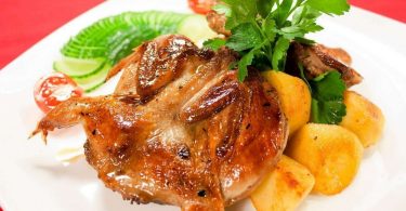 Как готовить перепелку в духовке (в беконе, с картошкой)