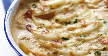 Картошка со сливками и сыром в духовке (с грибами)