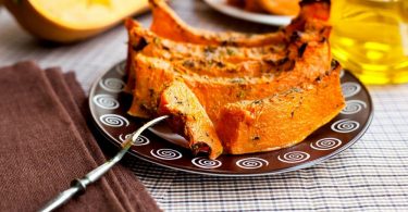 Печеная тыква в духовке сладкая (с медом)